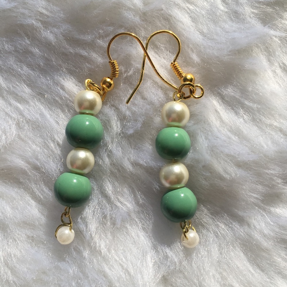 NEW✨Jade & Pearl Handmade Beaded Drop Earrings CCO